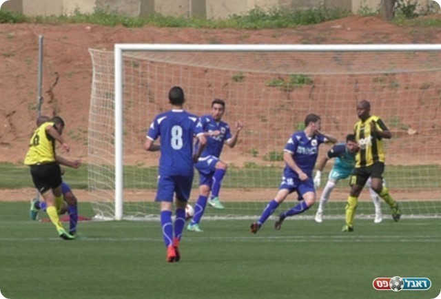 ביטוי נוסף. ביטון בועט (שקד מורג)